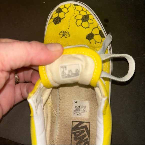 Kids VANS Custom Made Lace Up Sneakers Size 1 Bees & Bee Hives Canvas & Suede - Picture 8 of 8